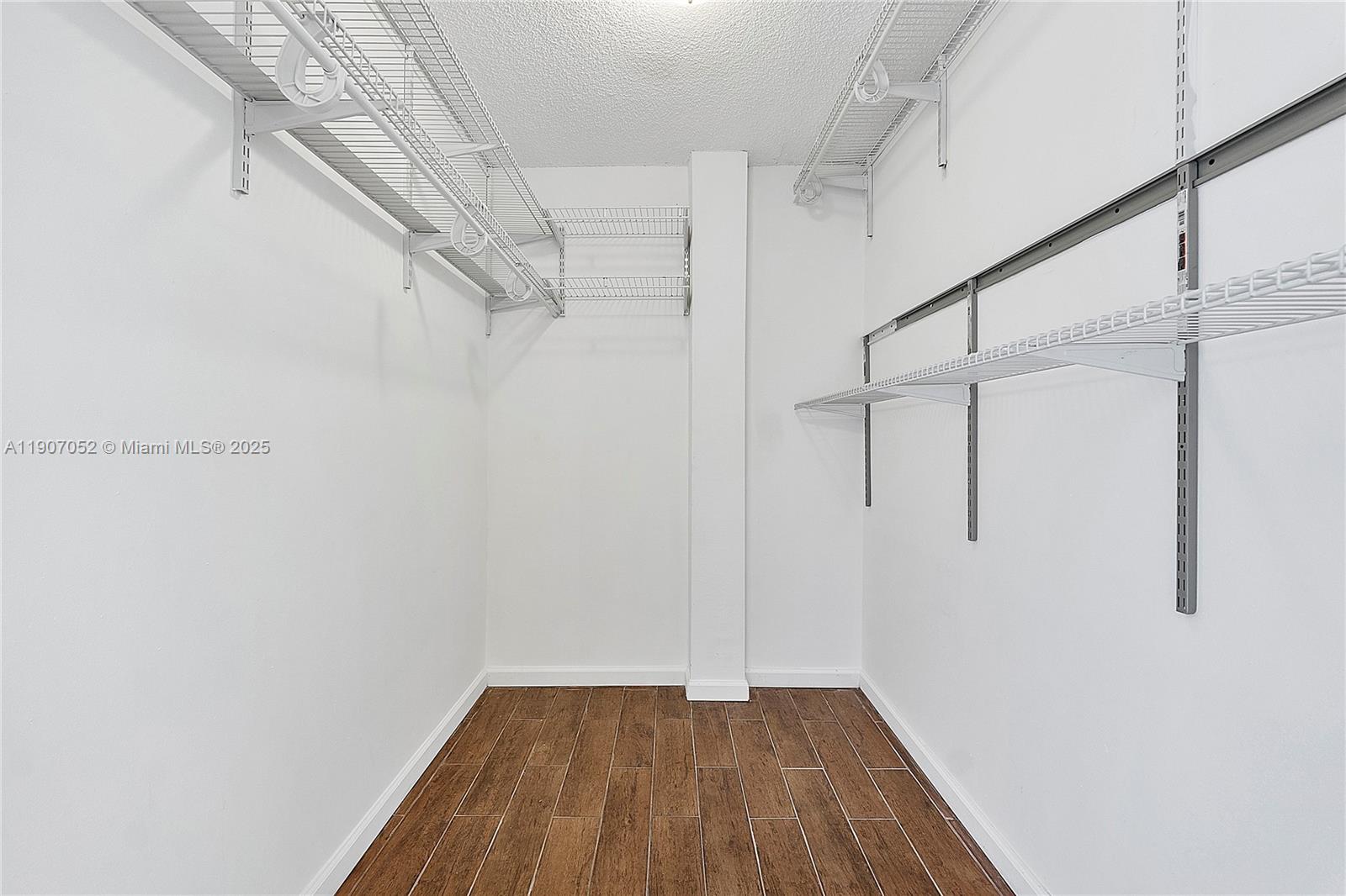 3600 NE 170th St # 211