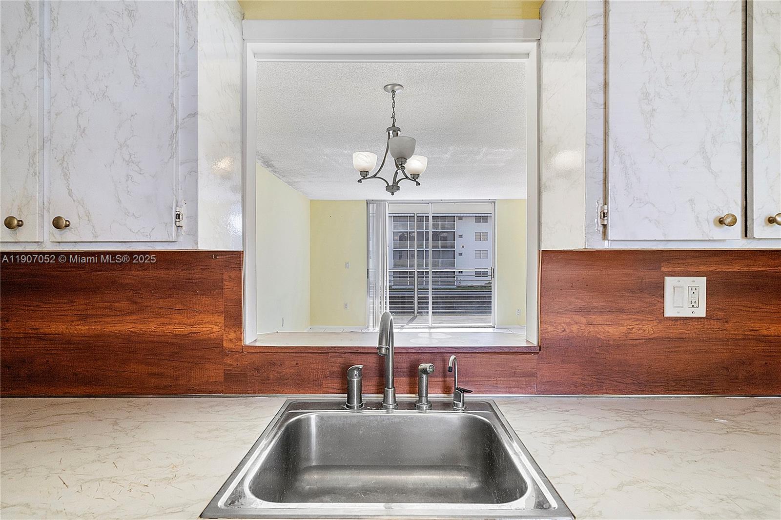 3600 NE 170th St # 211