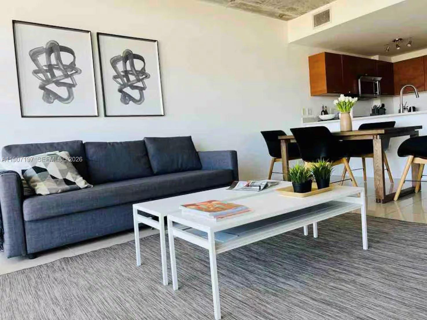 3250 NE 1st Ave # 910