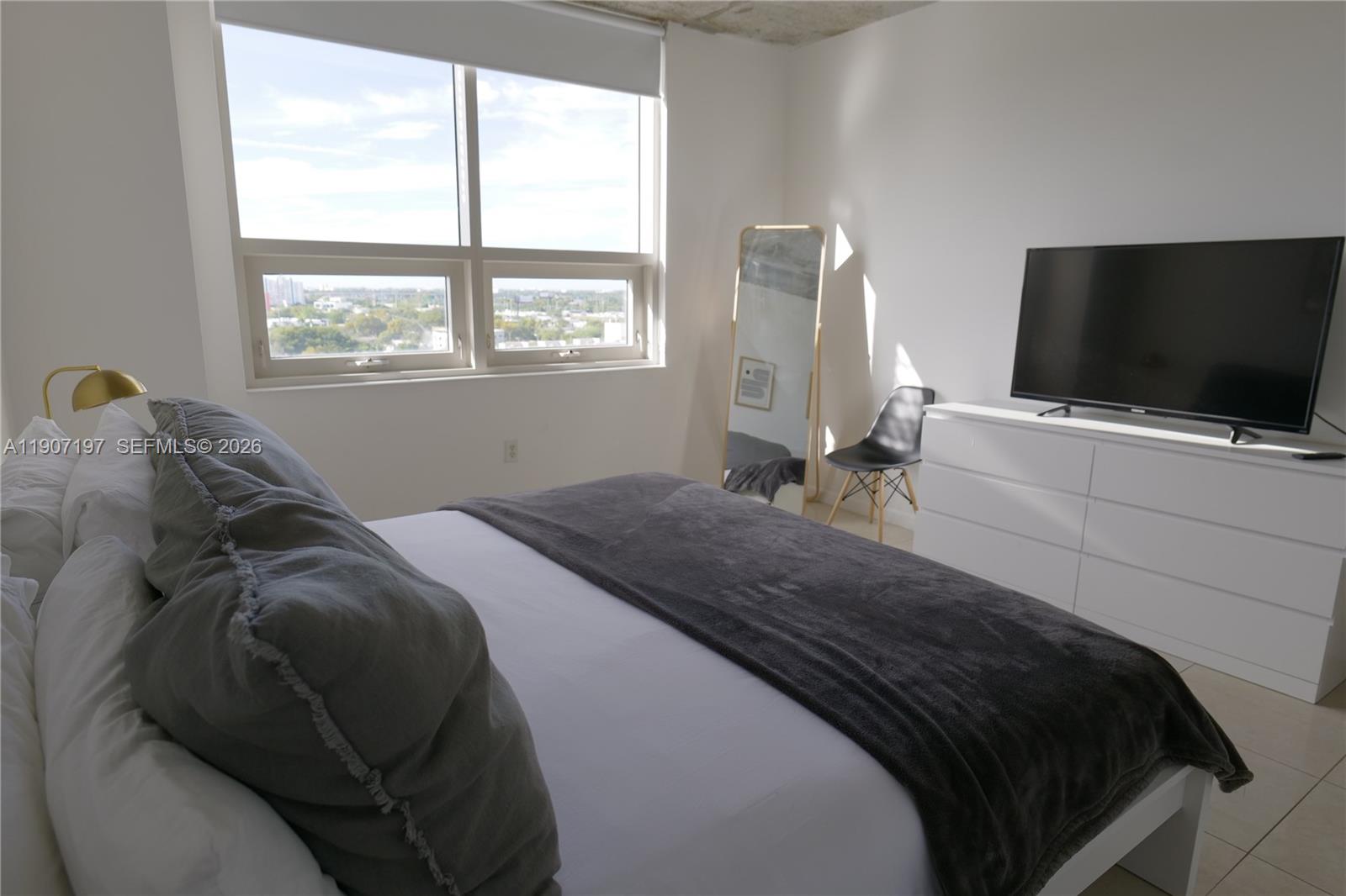 3250 NE 1st Ave # 910