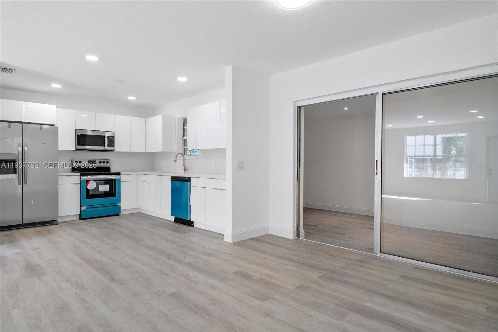 261 NE 172nd St