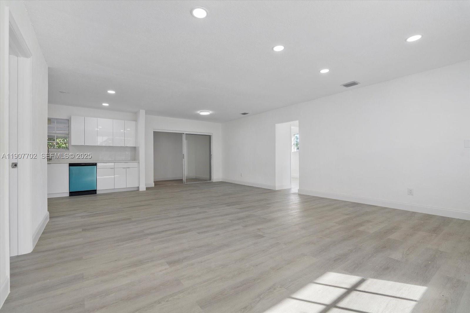 261 NE 172nd St