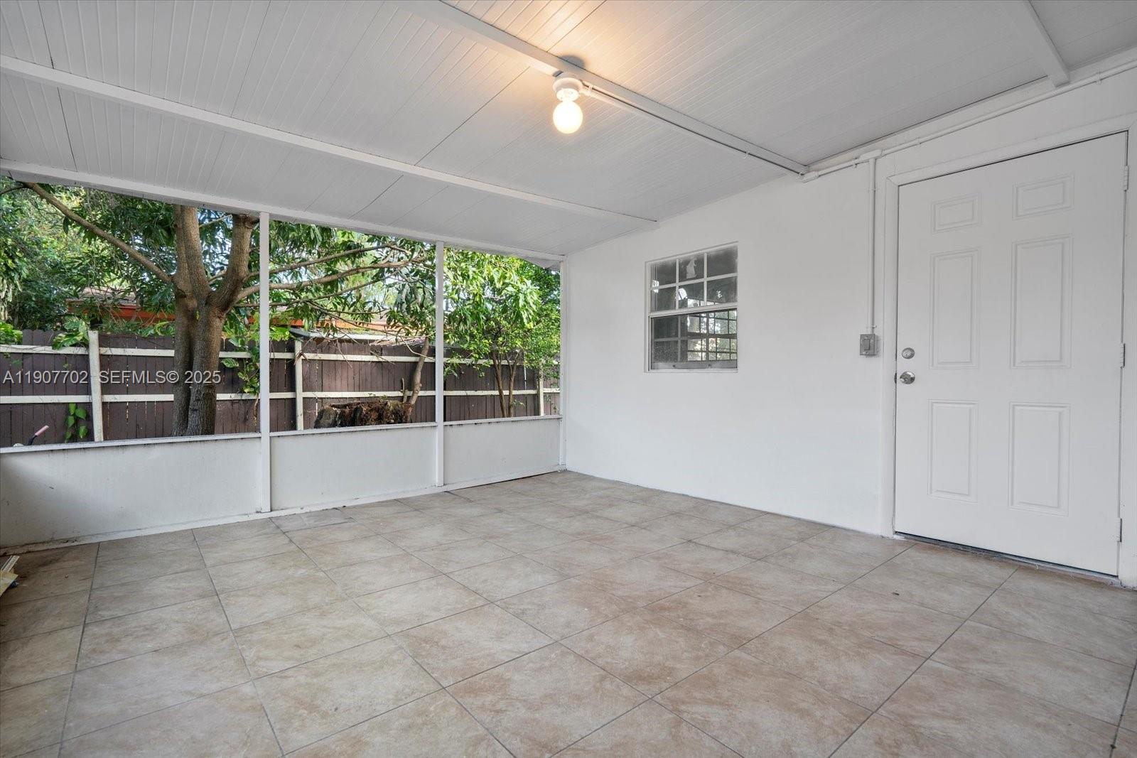 261 NE 172nd St