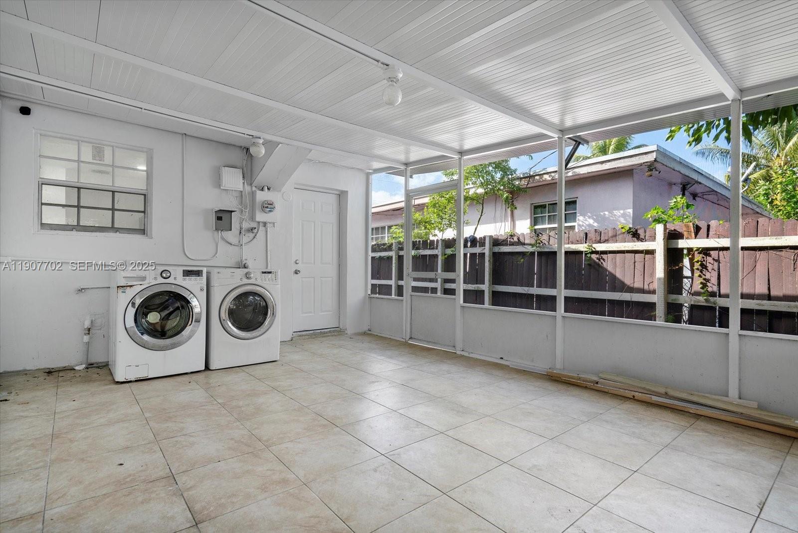 261 NE 172nd St