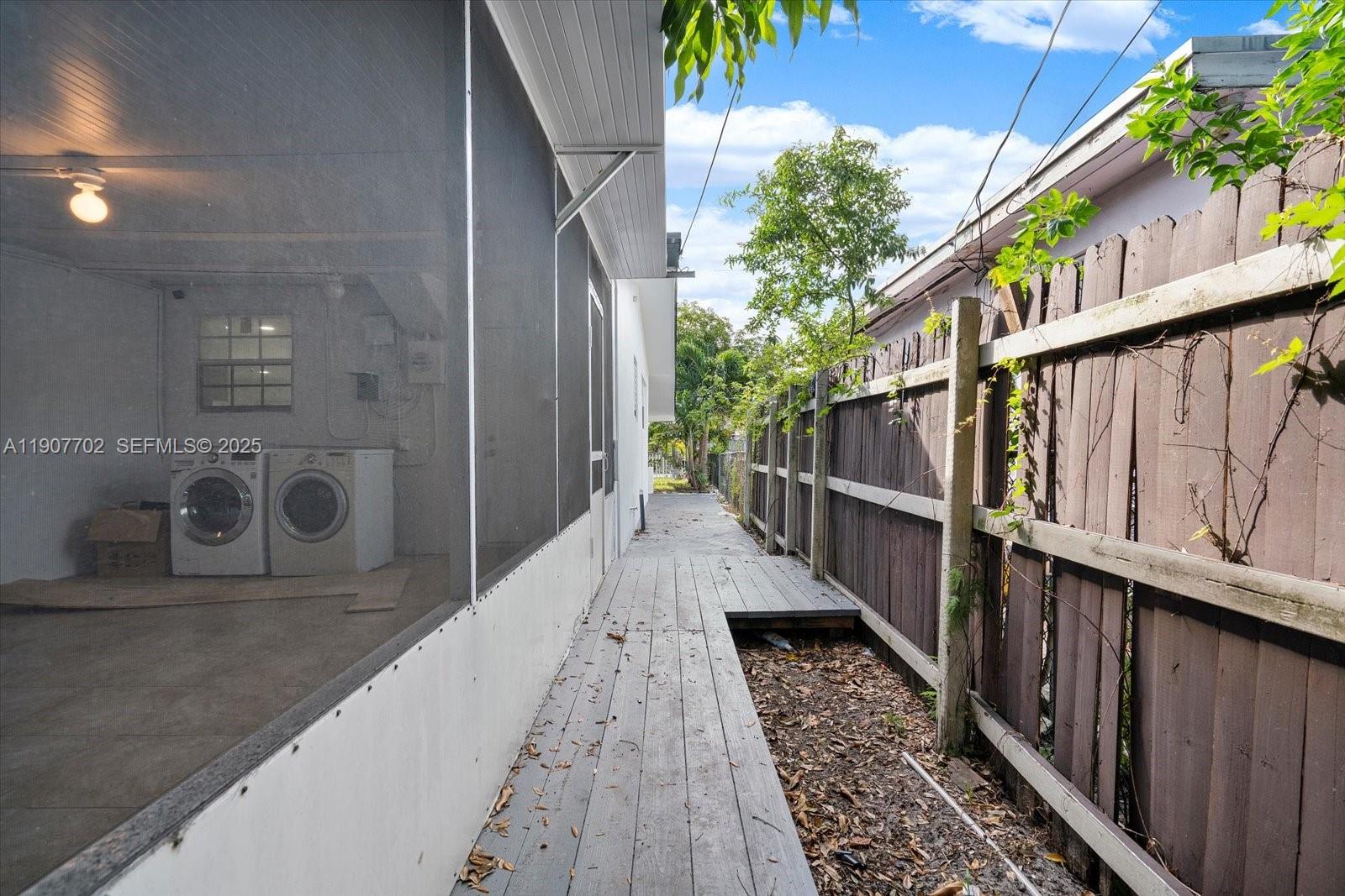 261 NE 172nd St
