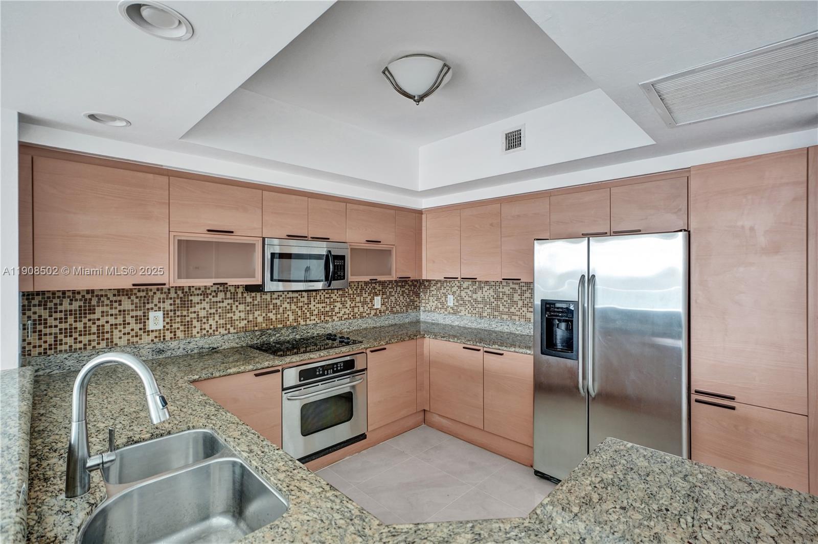 14951 Royal Oaks Ln # 806