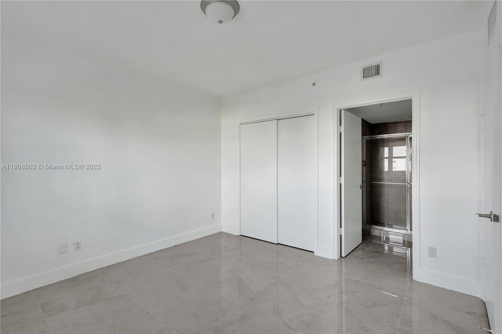 14951 Royal Oaks Ln # 806