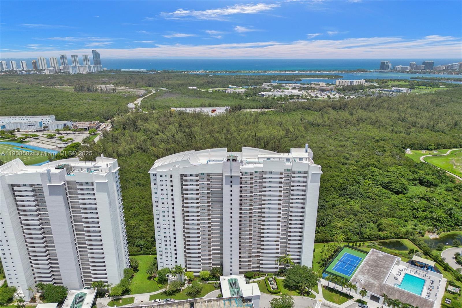 14951 Royal Oaks Ln # 806