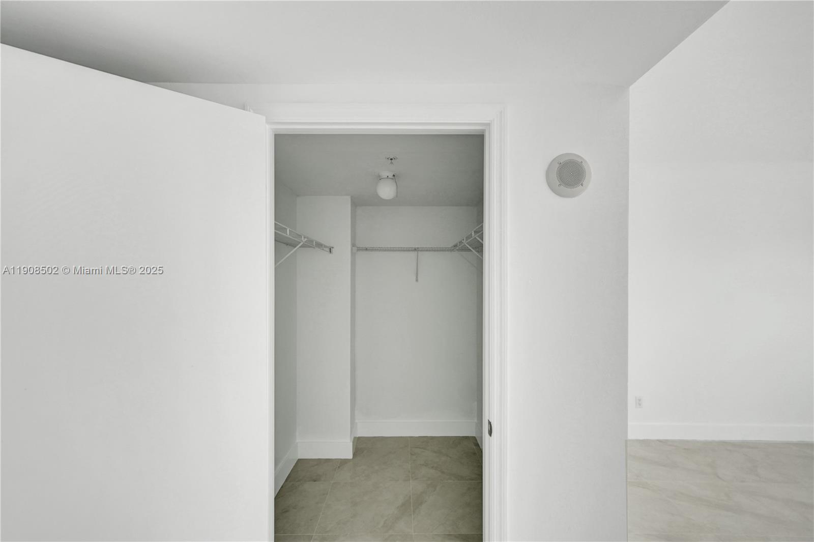 14951 Royal Oaks Ln # 806