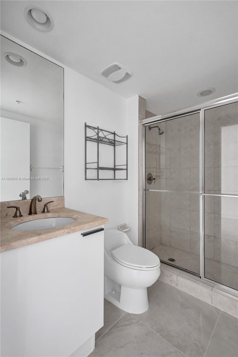 14951 Royal Oaks Ln # 806