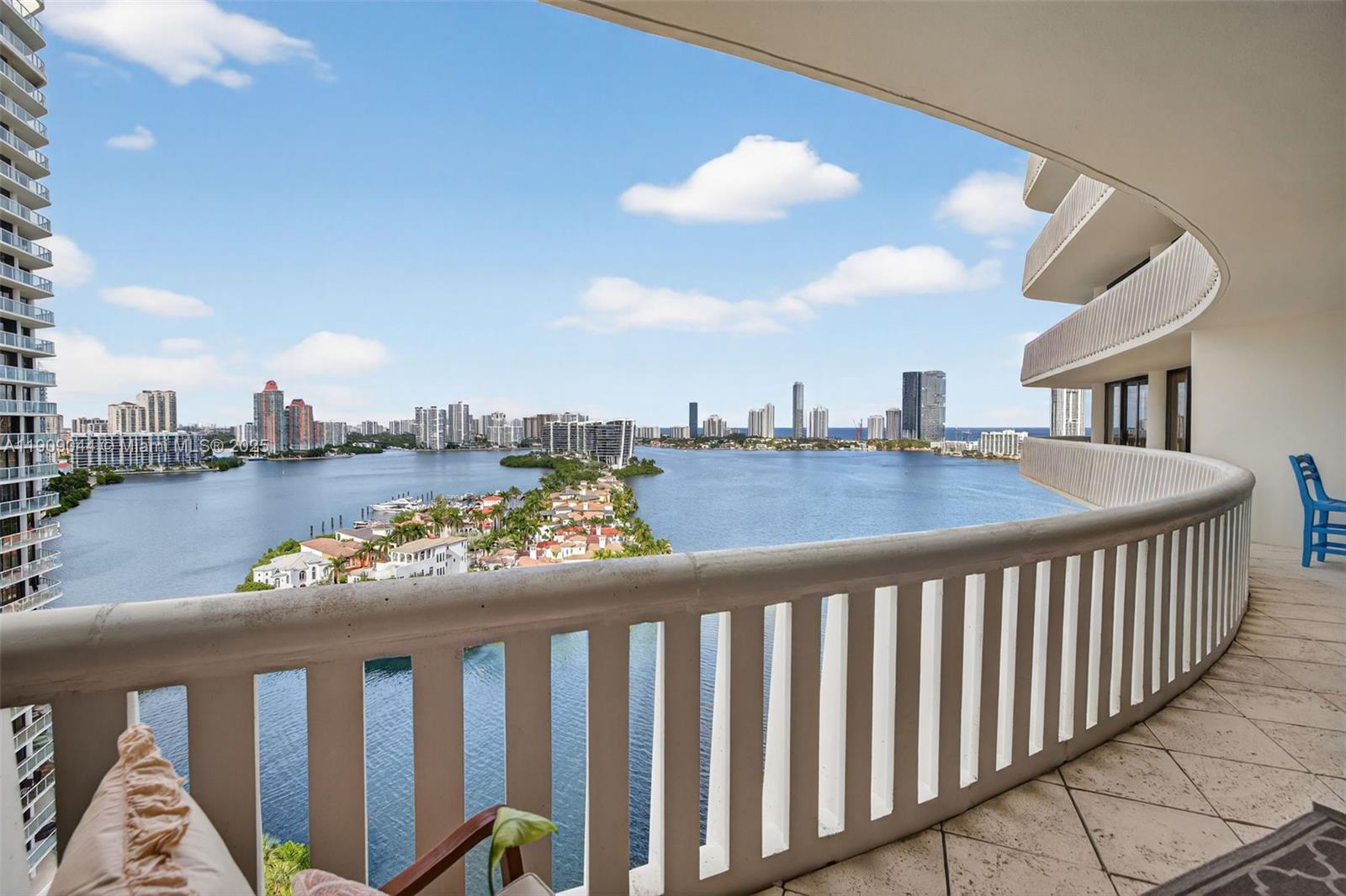 3000 Island Blvd # 1904