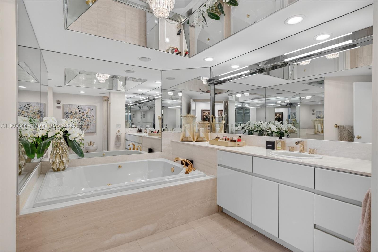 3000 Island Blvd # 1904