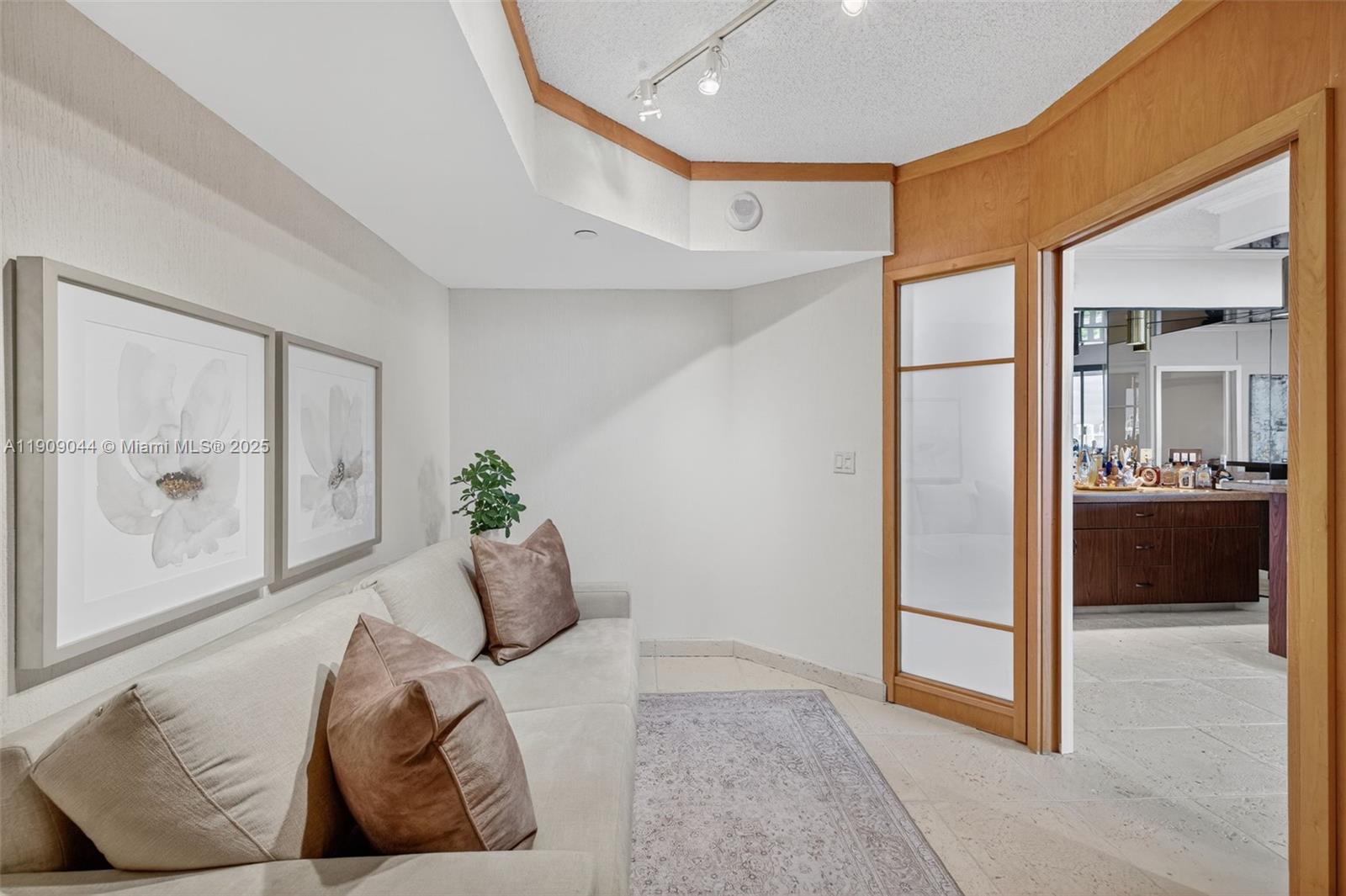 3000 Island Blvd # 1904