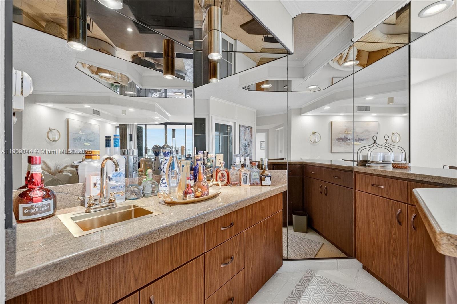 3000 Island Blvd # 1904