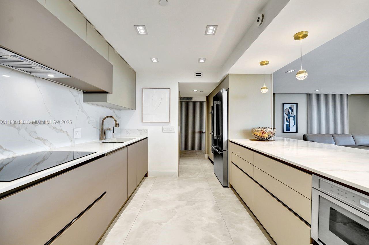 19667 Turnberry Way # 27J