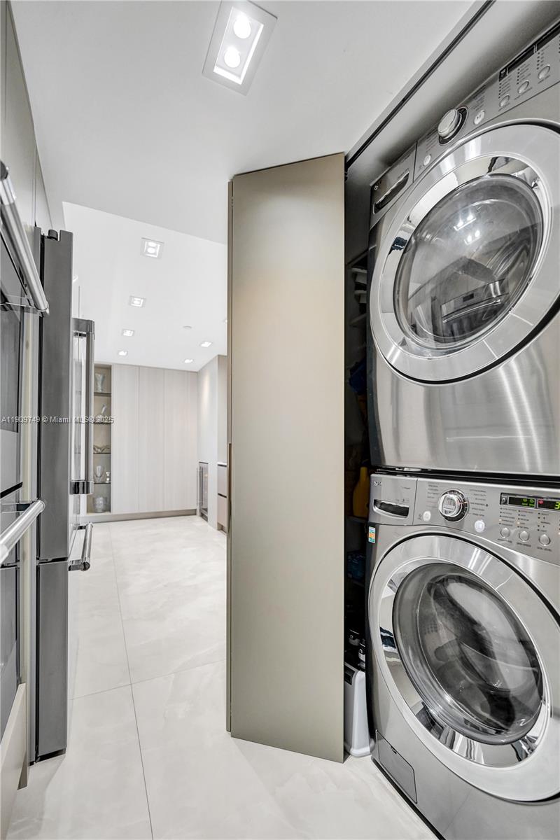 19667 Turnberry Way # 27J