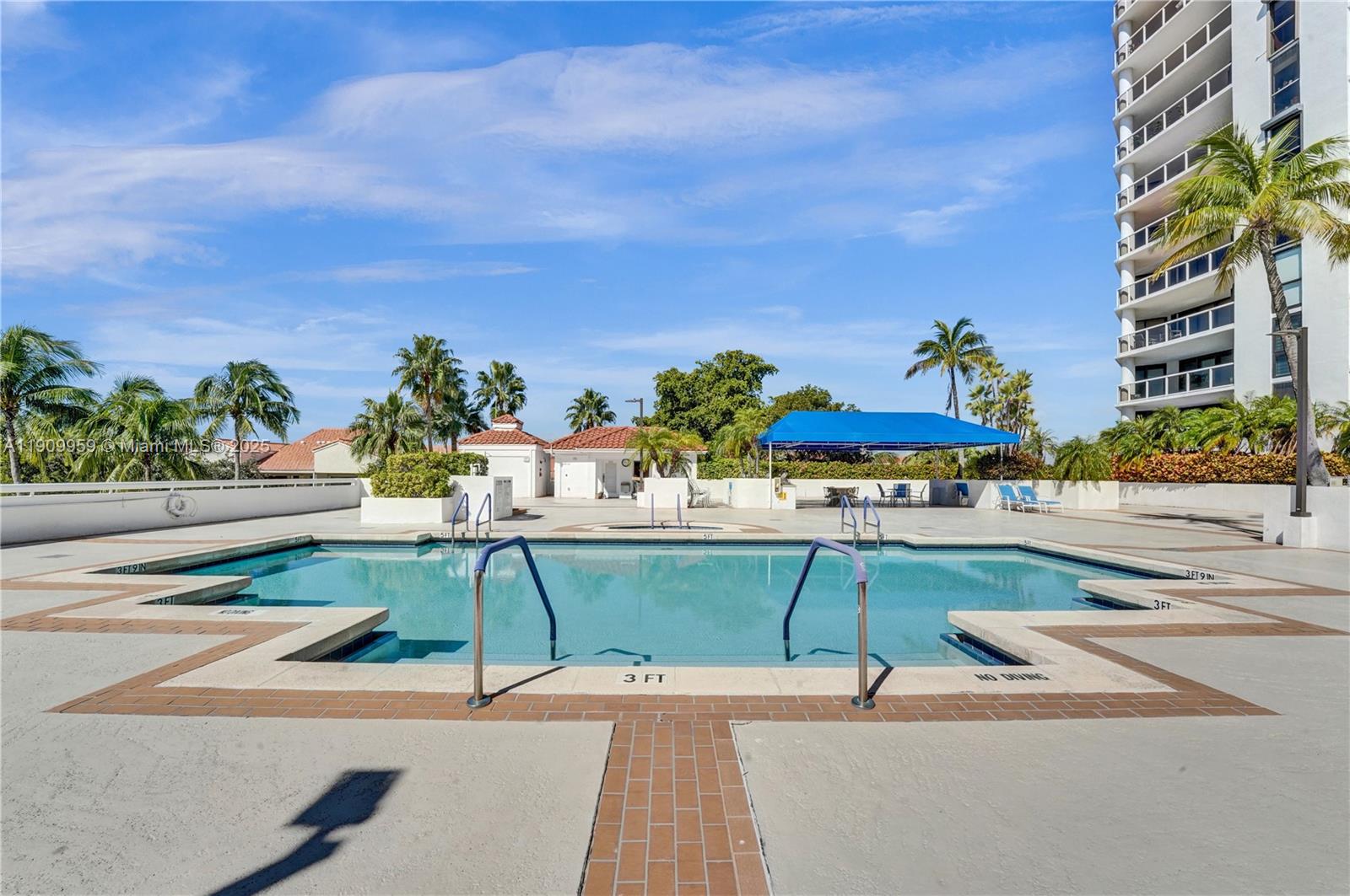 3600 Yacht Club Dr # 904