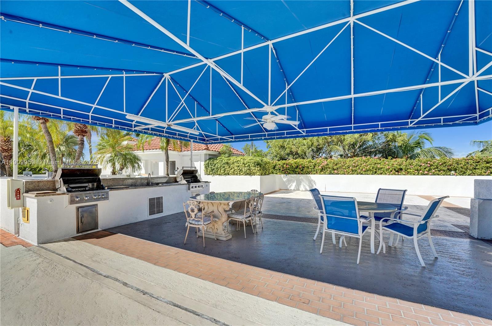 3600 Yacht Club Dr # 904