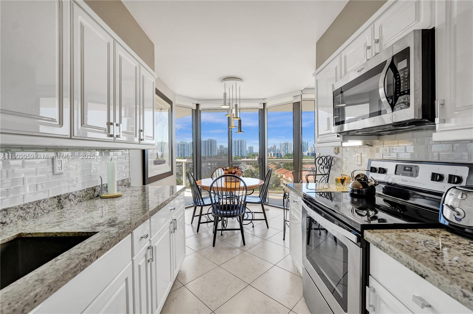 3600 Yacht Club Dr # 904