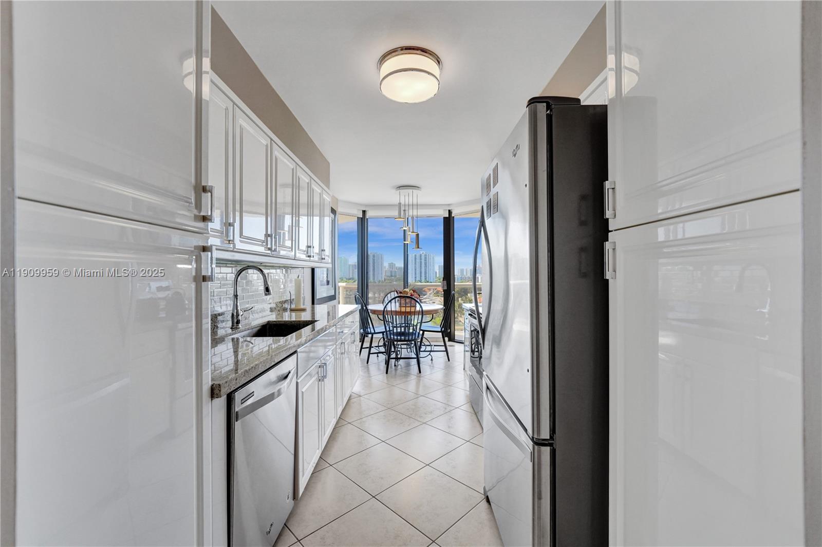 3600 Yacht Club Dr # 904