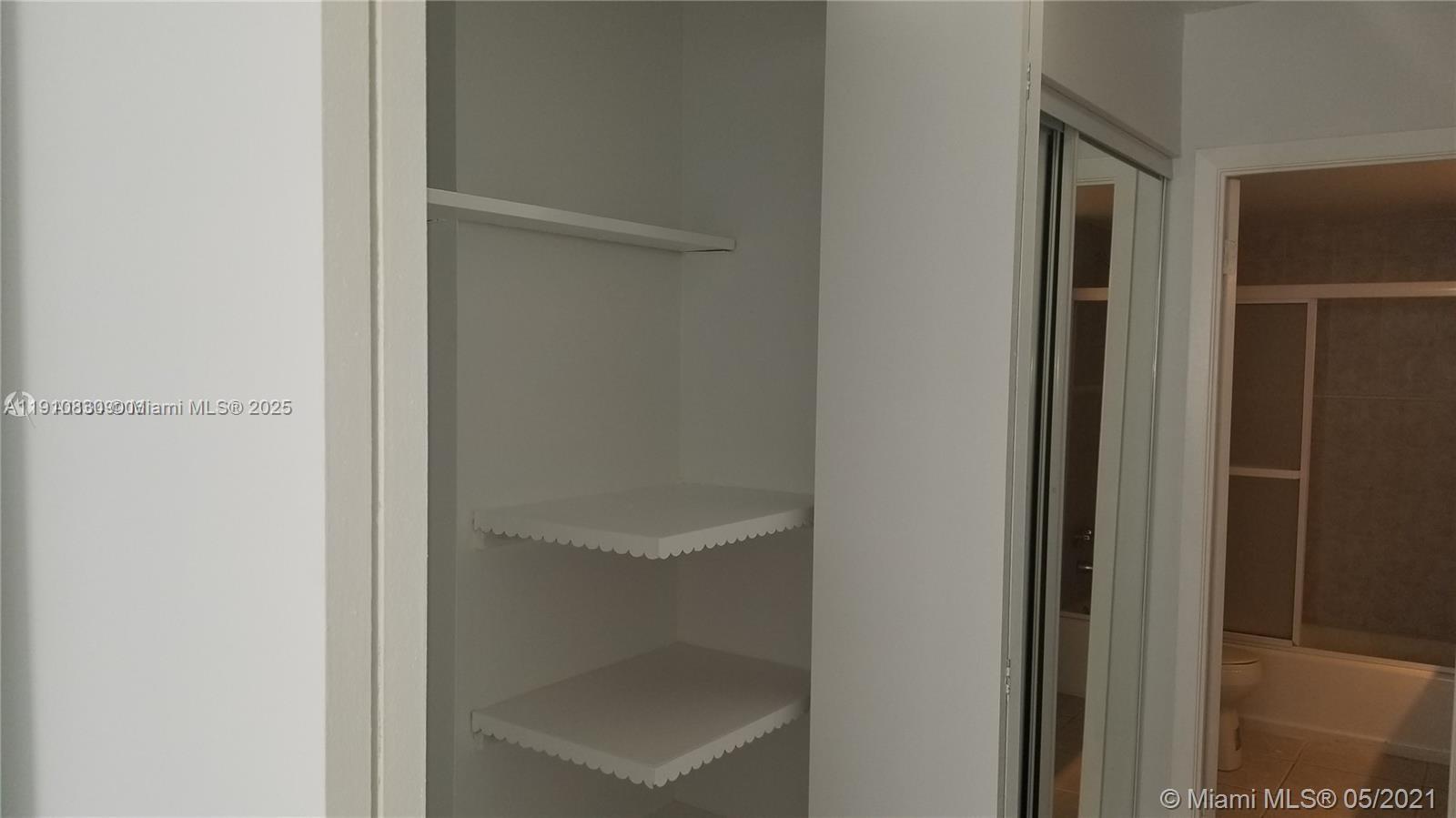 2780 NE 183rd St # 608