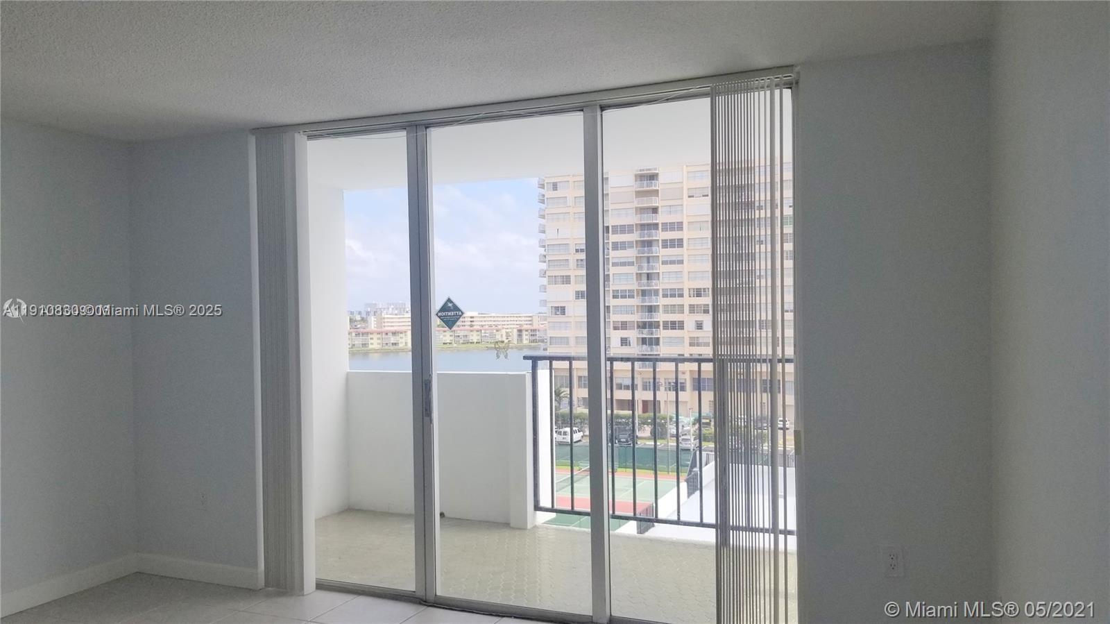 2780 NE 183rd St # 608