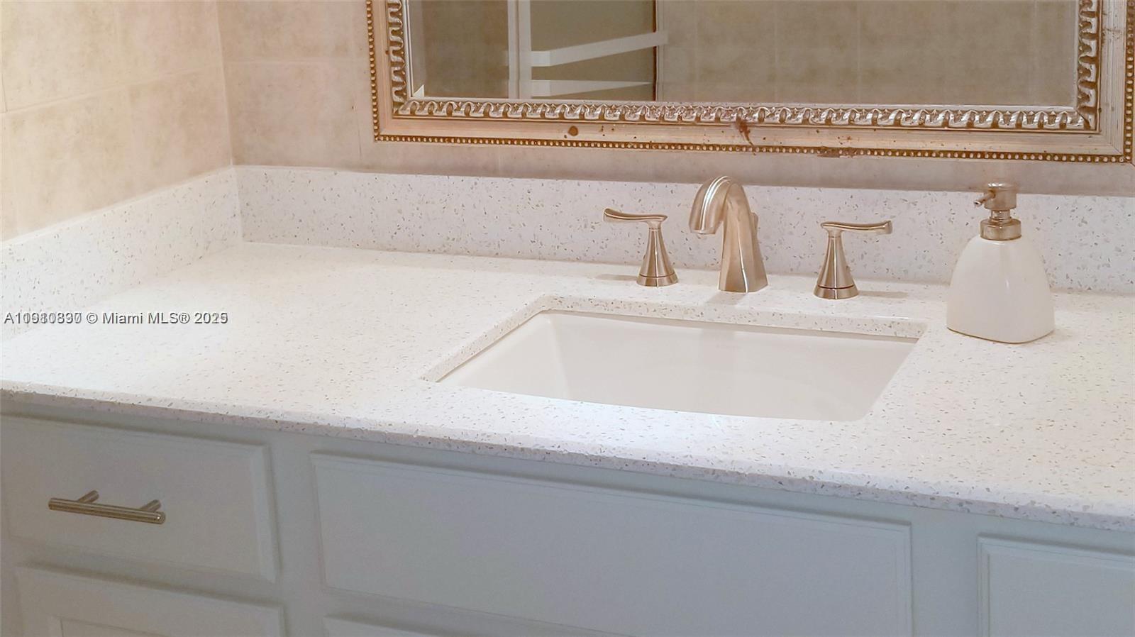 2780 NE 183rd St # 608