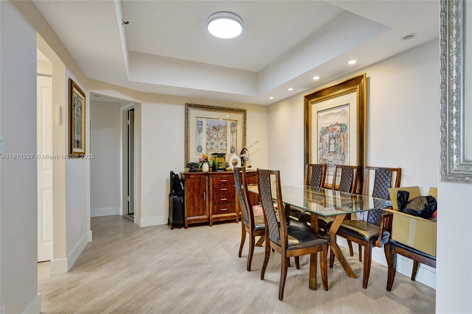 20281 E Country Club Dr # 511