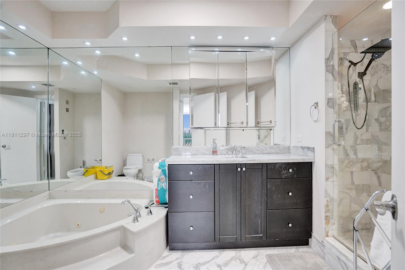 20281 E Country Club Dr # 511