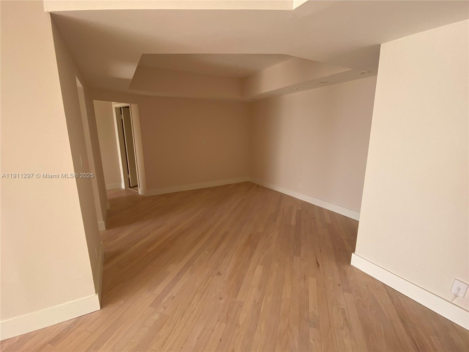 20281 E Country Club Dr # 511