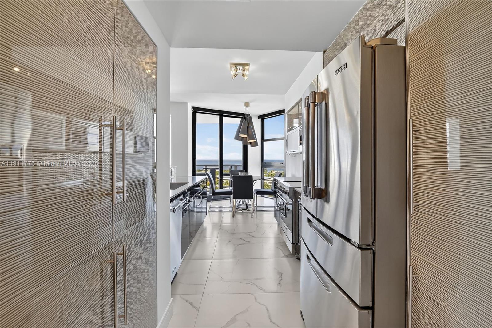 20281 E Country Club Dr # 1704