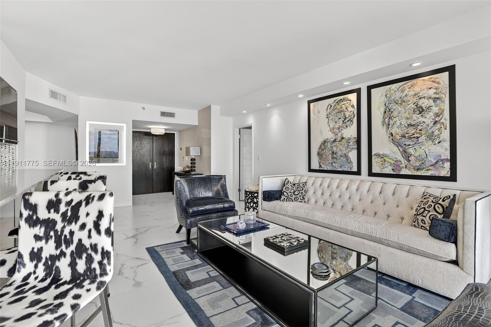 20281 E Country Club Dr # 1704