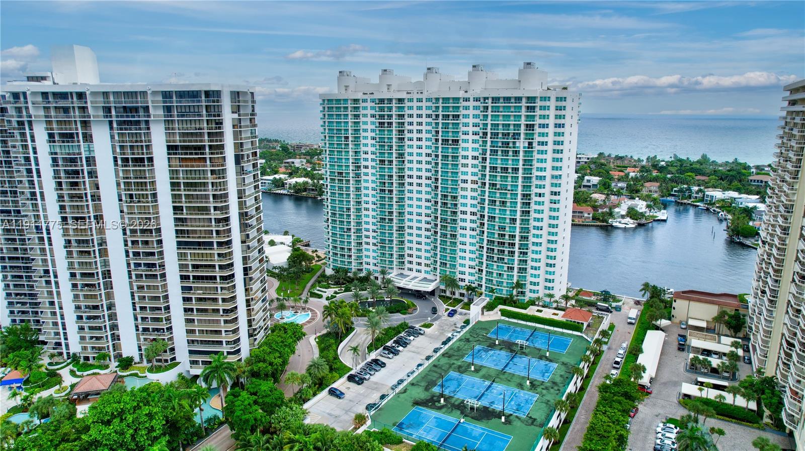 20281 E Country Club Dr # 1704