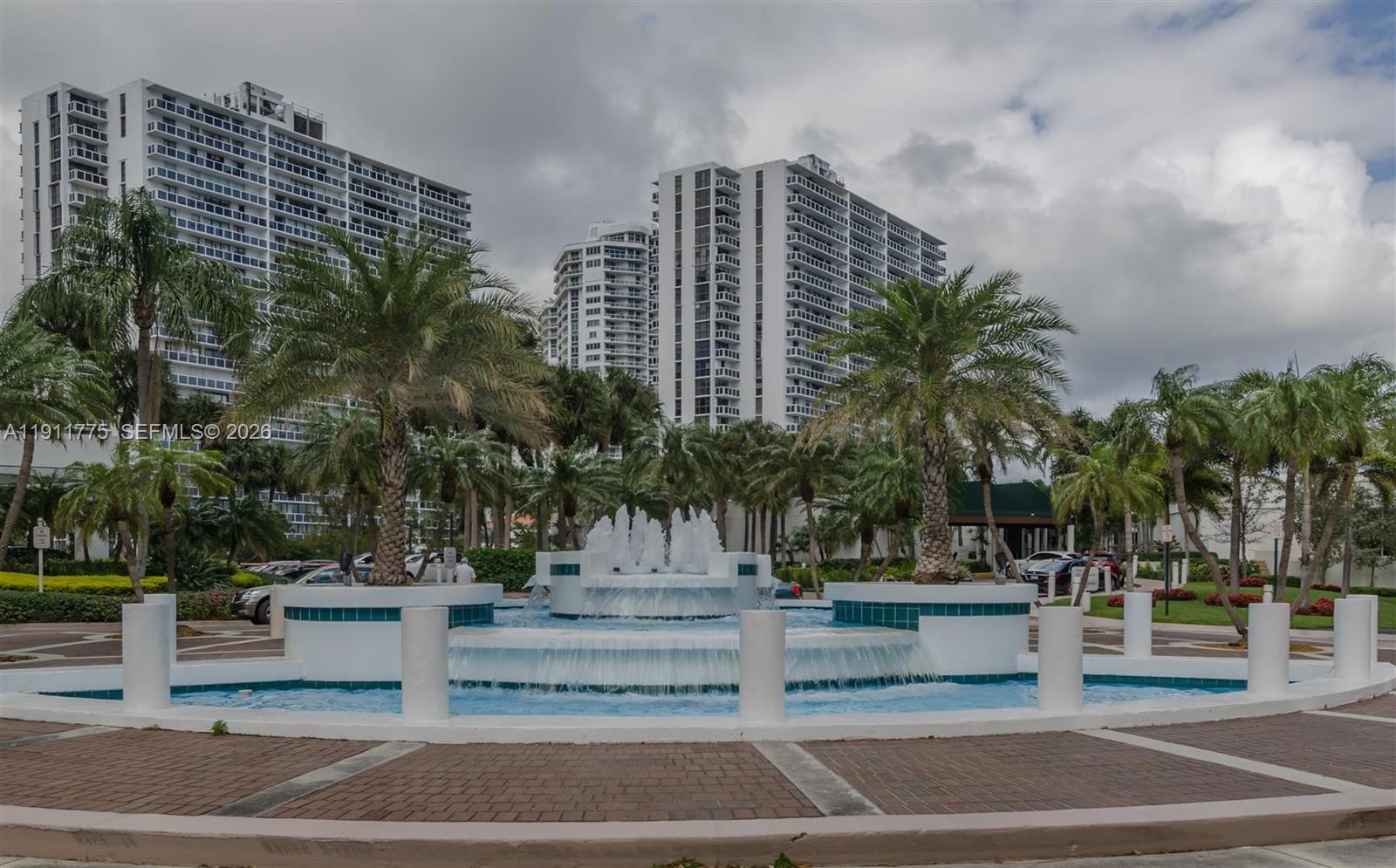 20281 E Country Club Dr # 1704