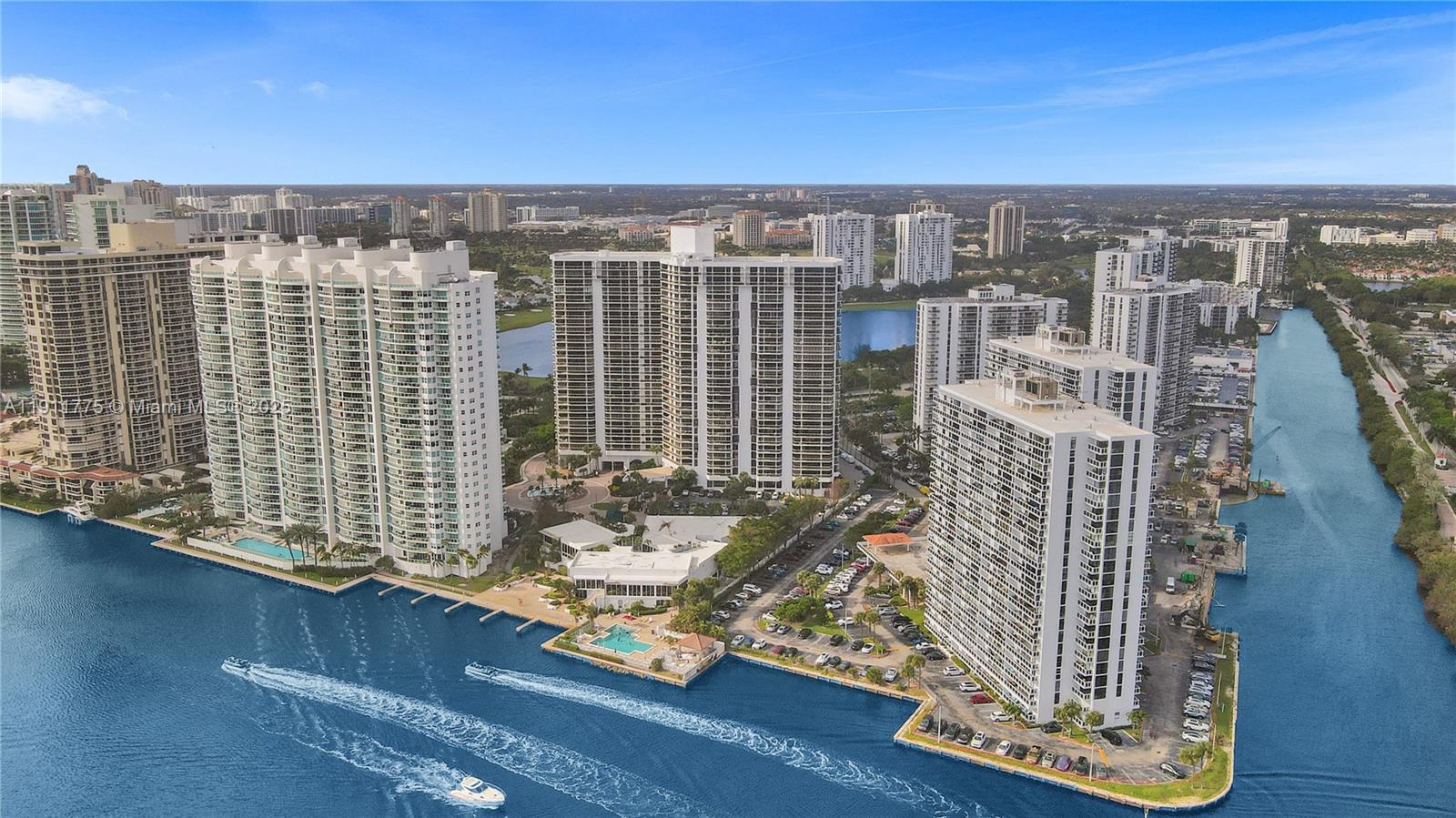 20281 E Country Club Dr # 1704