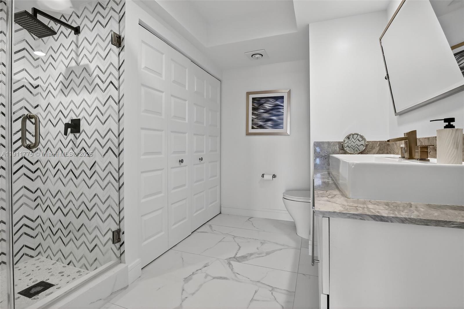 20281 E Country Club Dr # 1704