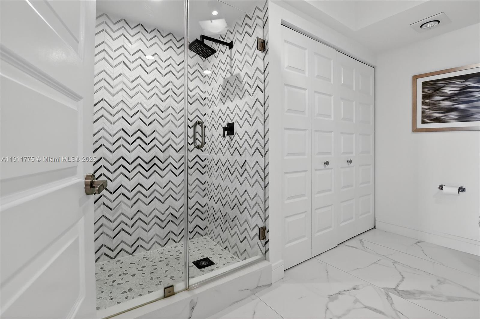 20281 E Country Club Dr # 1704