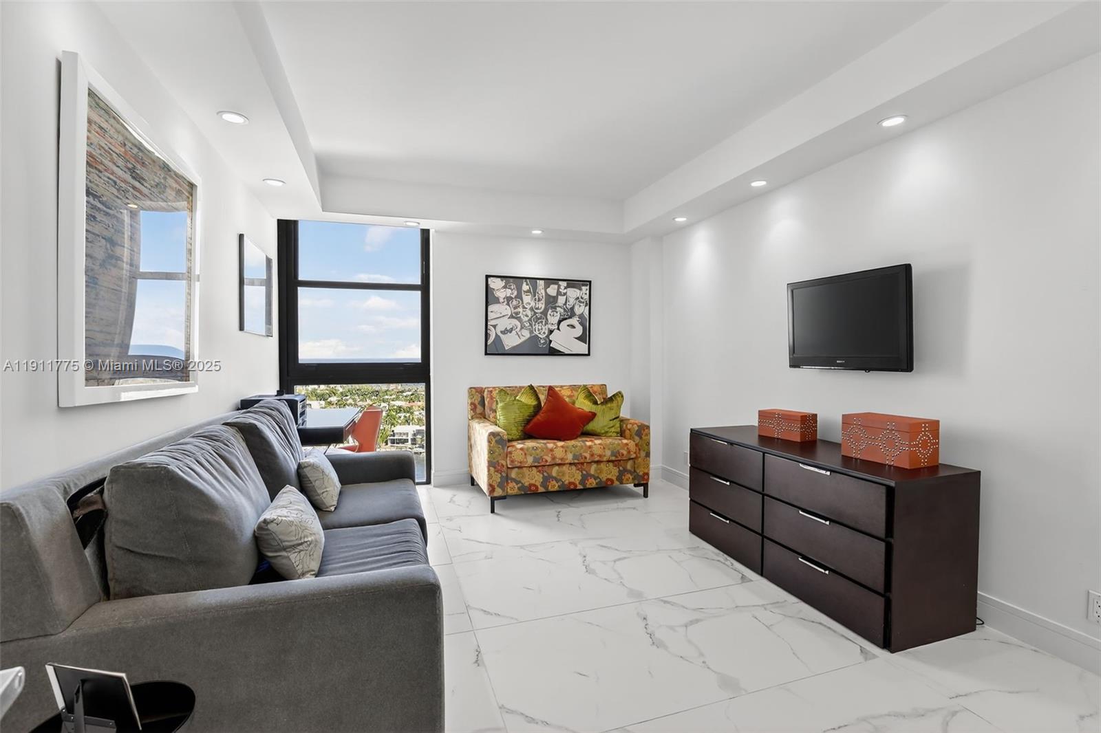 20281 E Country Club Dr # 1704