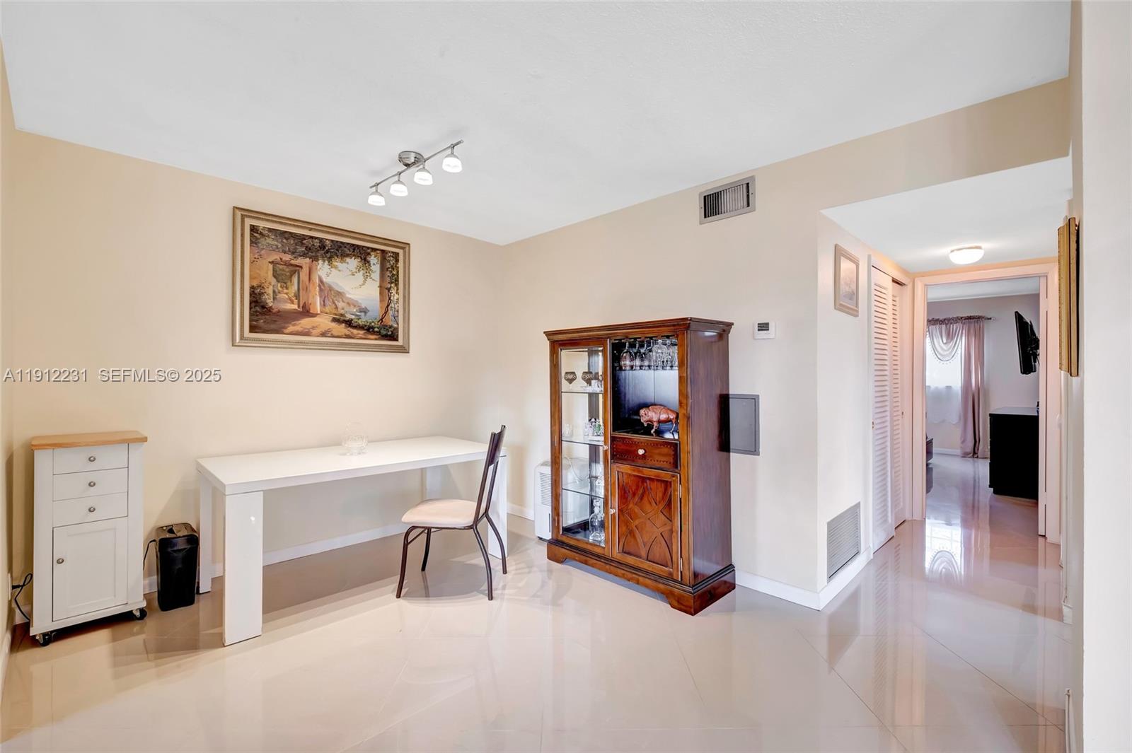 1943 Monroe St # 310D