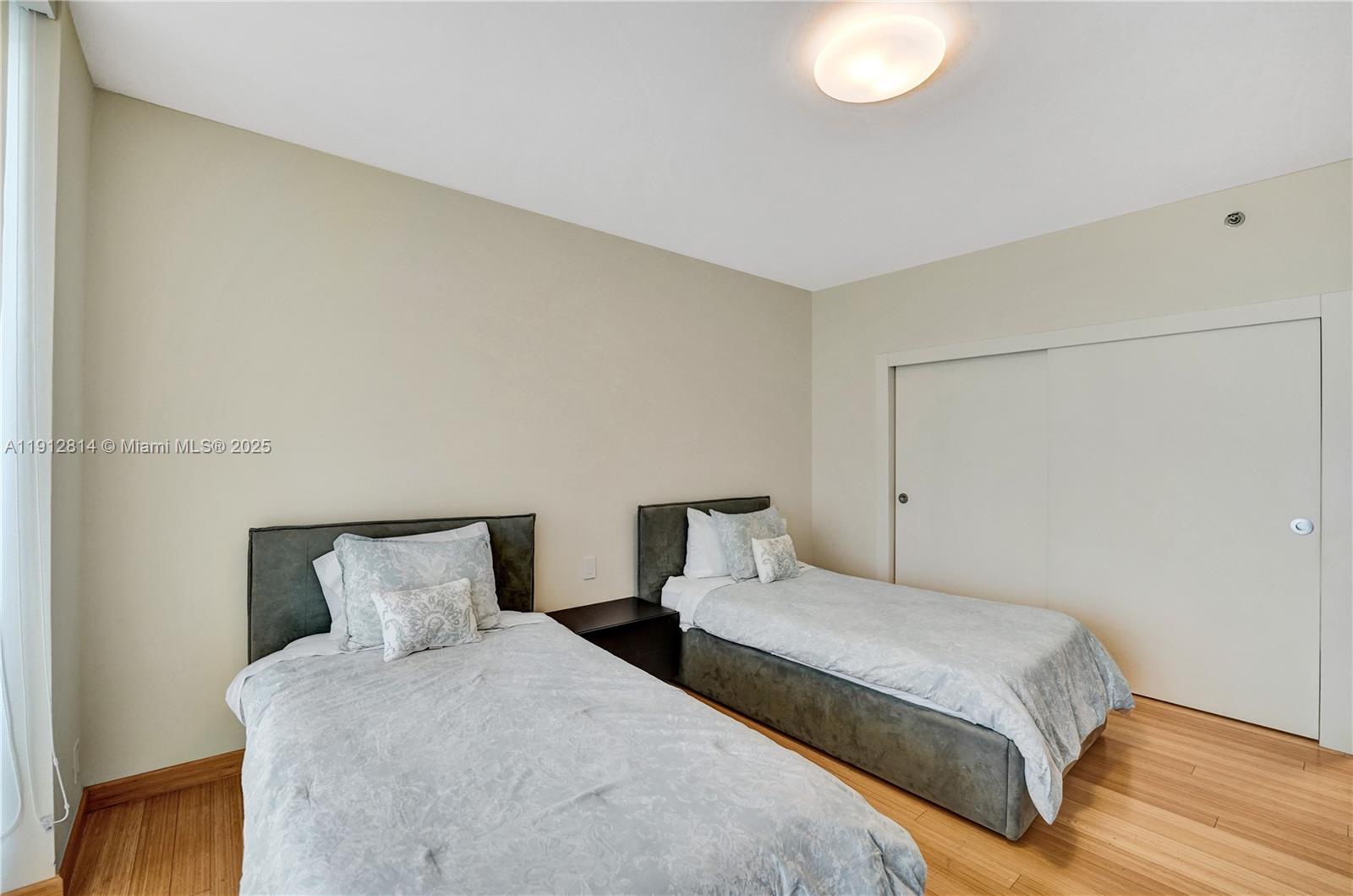 20281 E Country Club Dr # 607