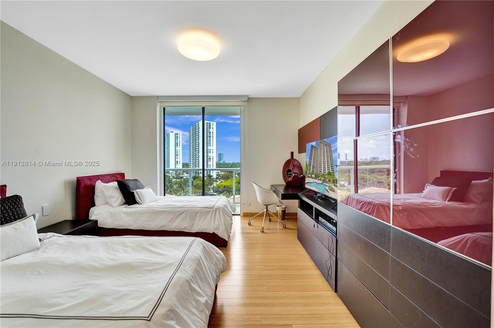 20281 E Country Club Dr # 607