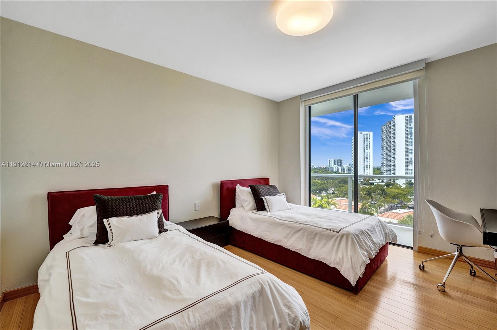 20281 E Country Club Dr # 607