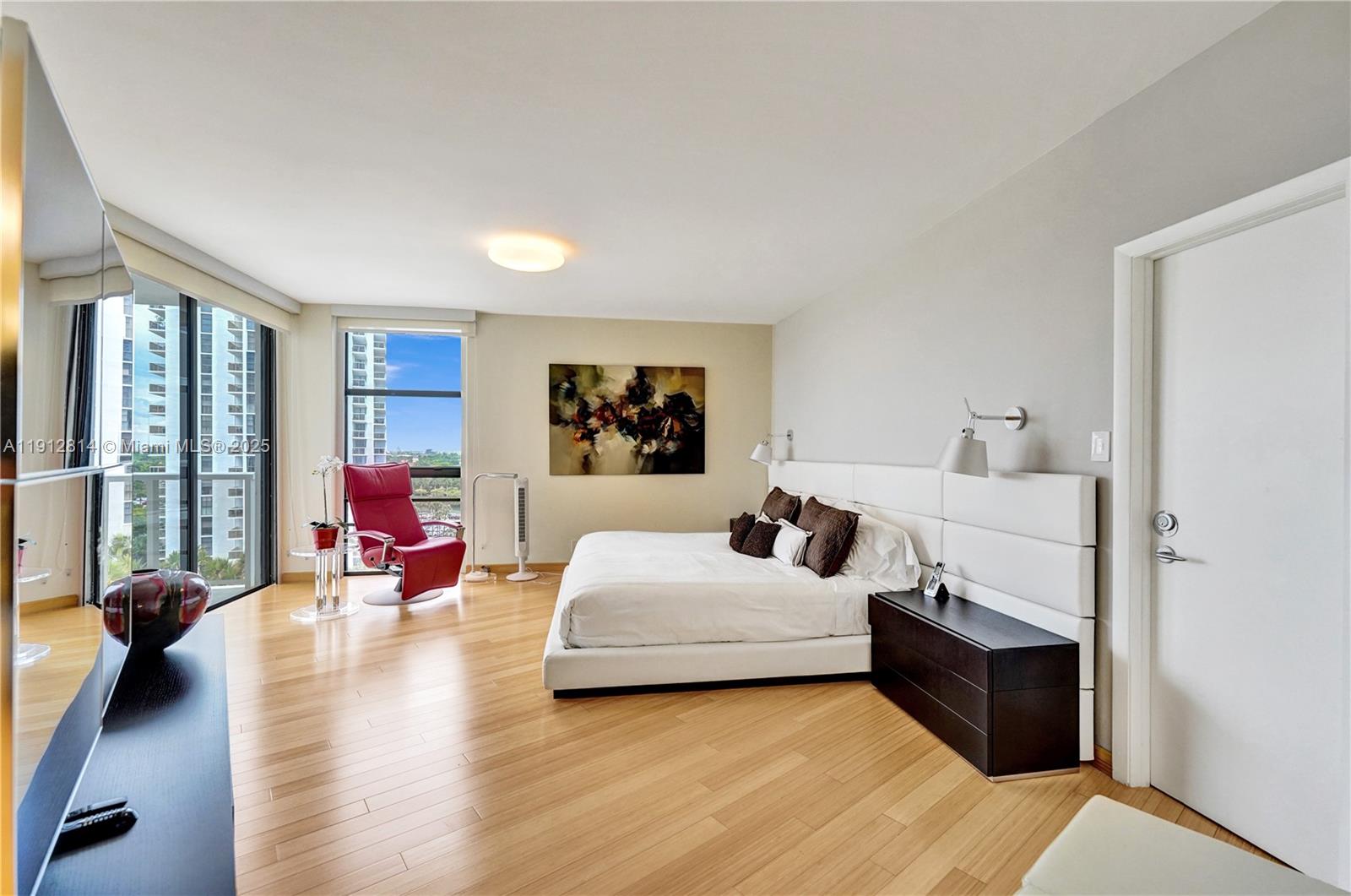 20281 E Country Club Dr # 607