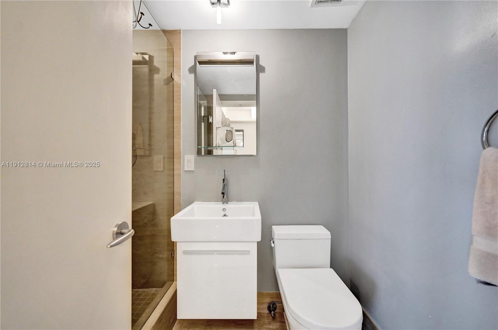 20281 E Country Club Dr # 607