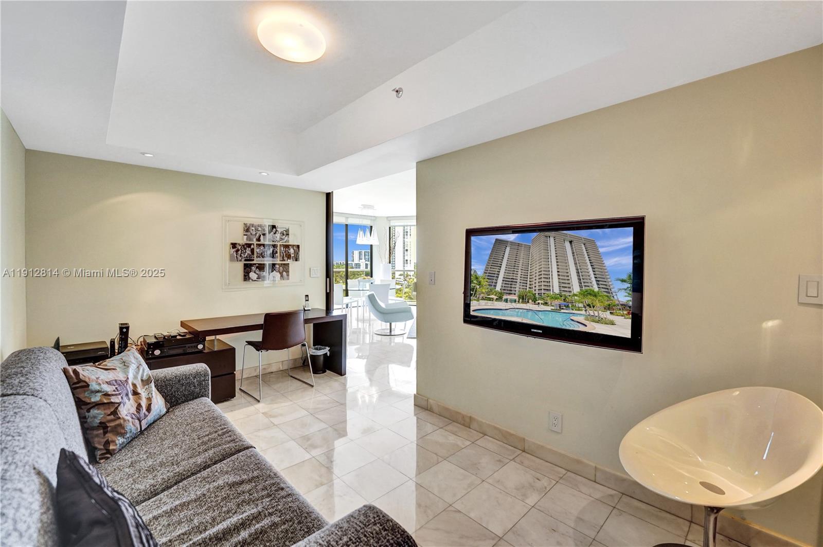 20281 E Country Club Dr # 607