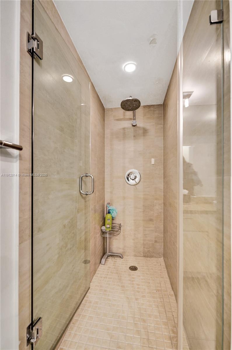 20281 E Country Club Dr # 607