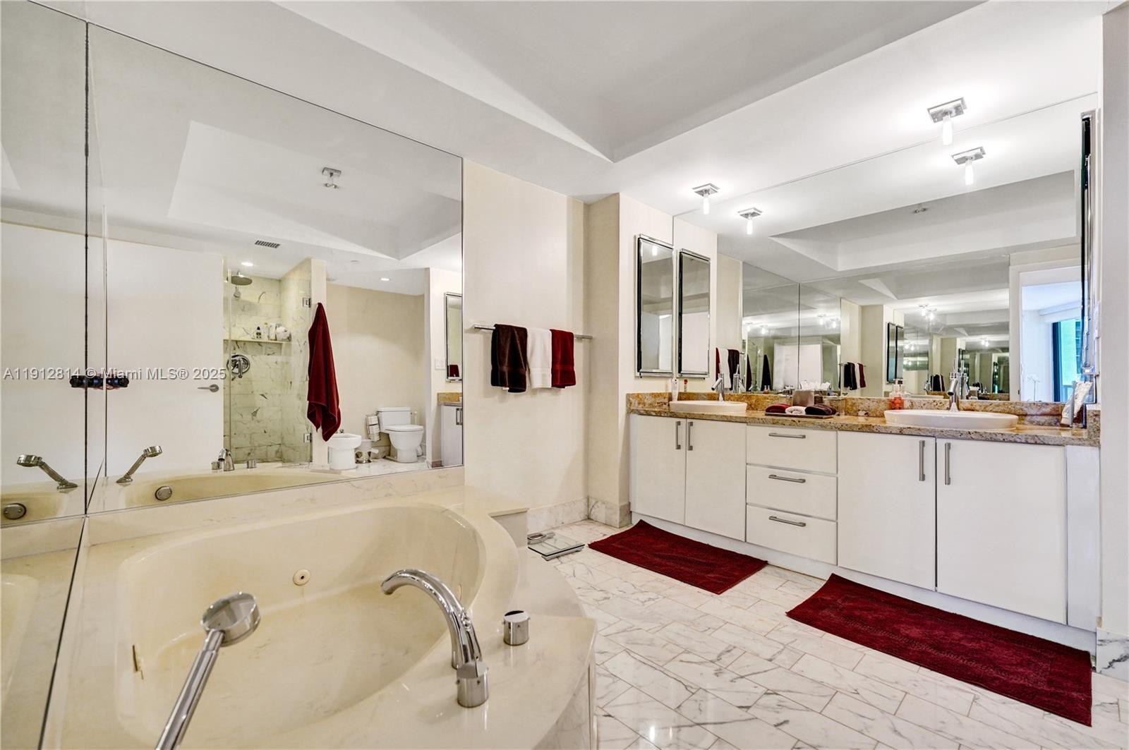 20281 E Country Club Dr # 607