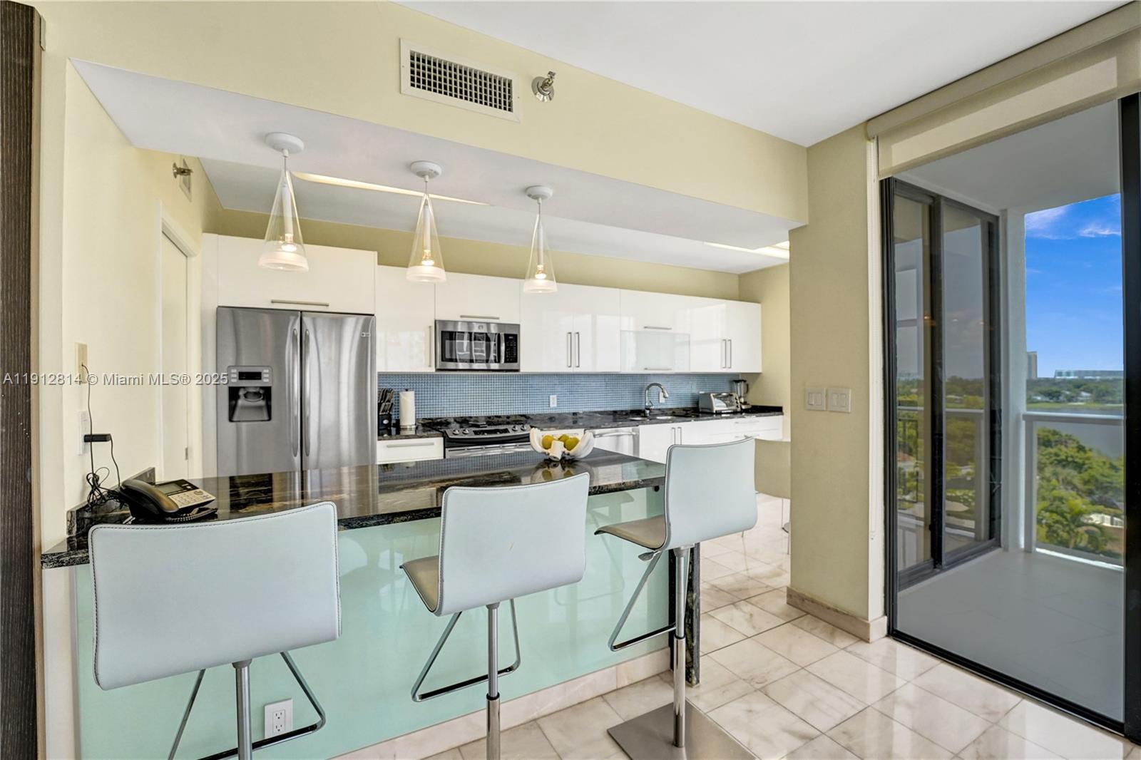 20281 E Country Club Dr # 607