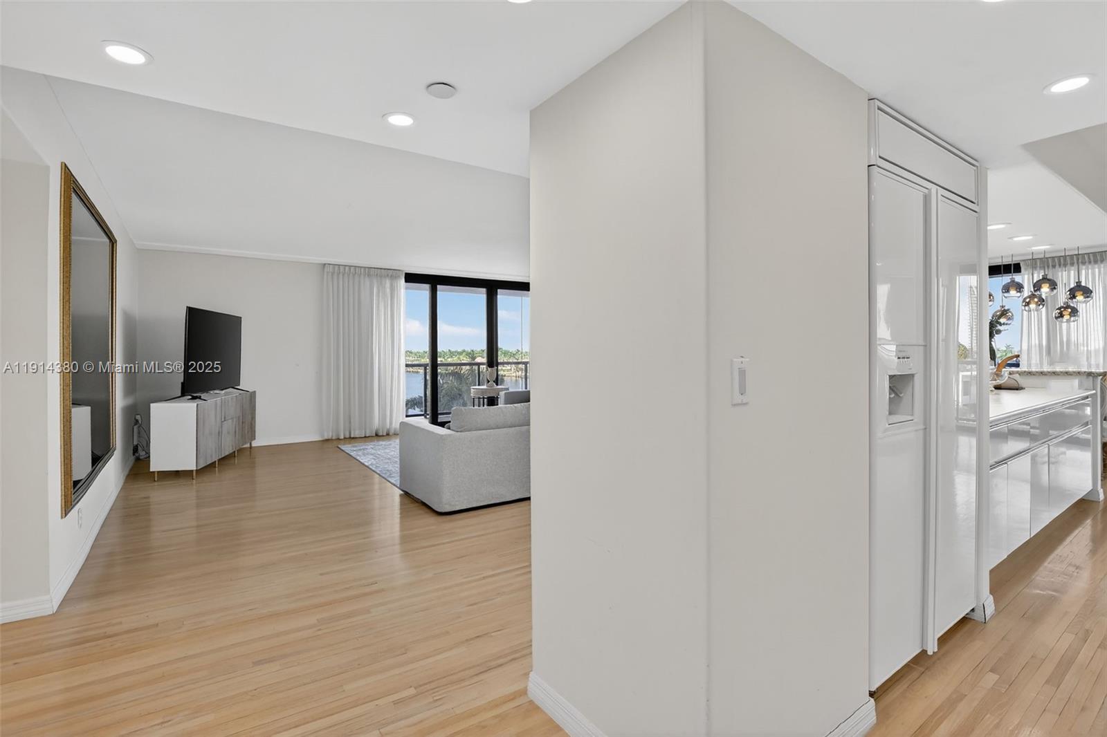 19667 Turnberry Way # 5J