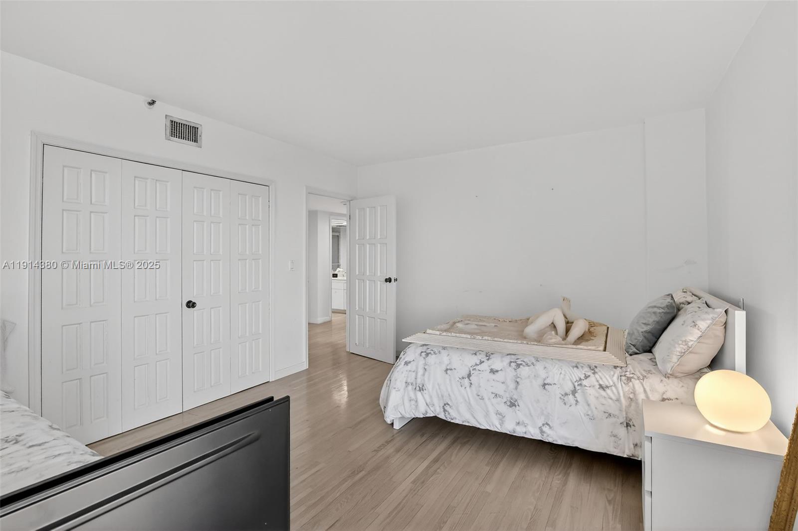 19667 Turnberry Way # 5J